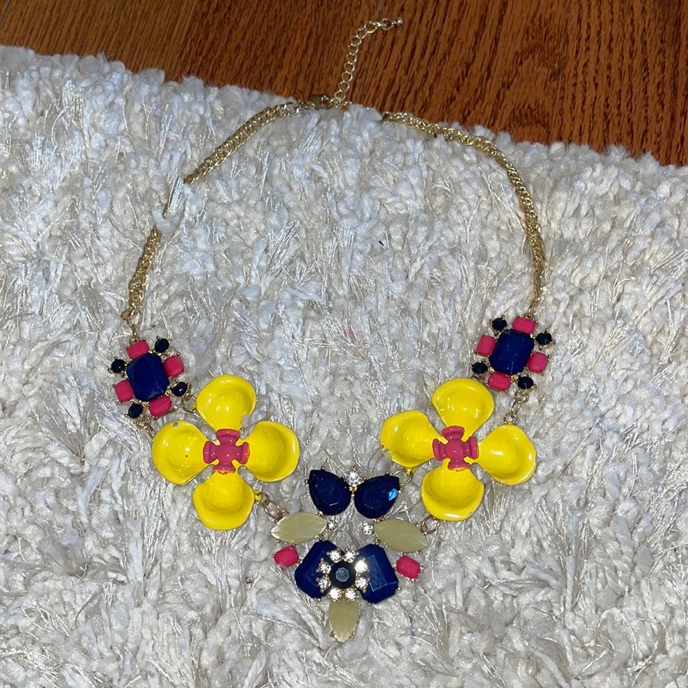 Floral statement necklace